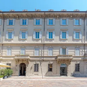 Del Cardinale By Myhomeincomo Appartement