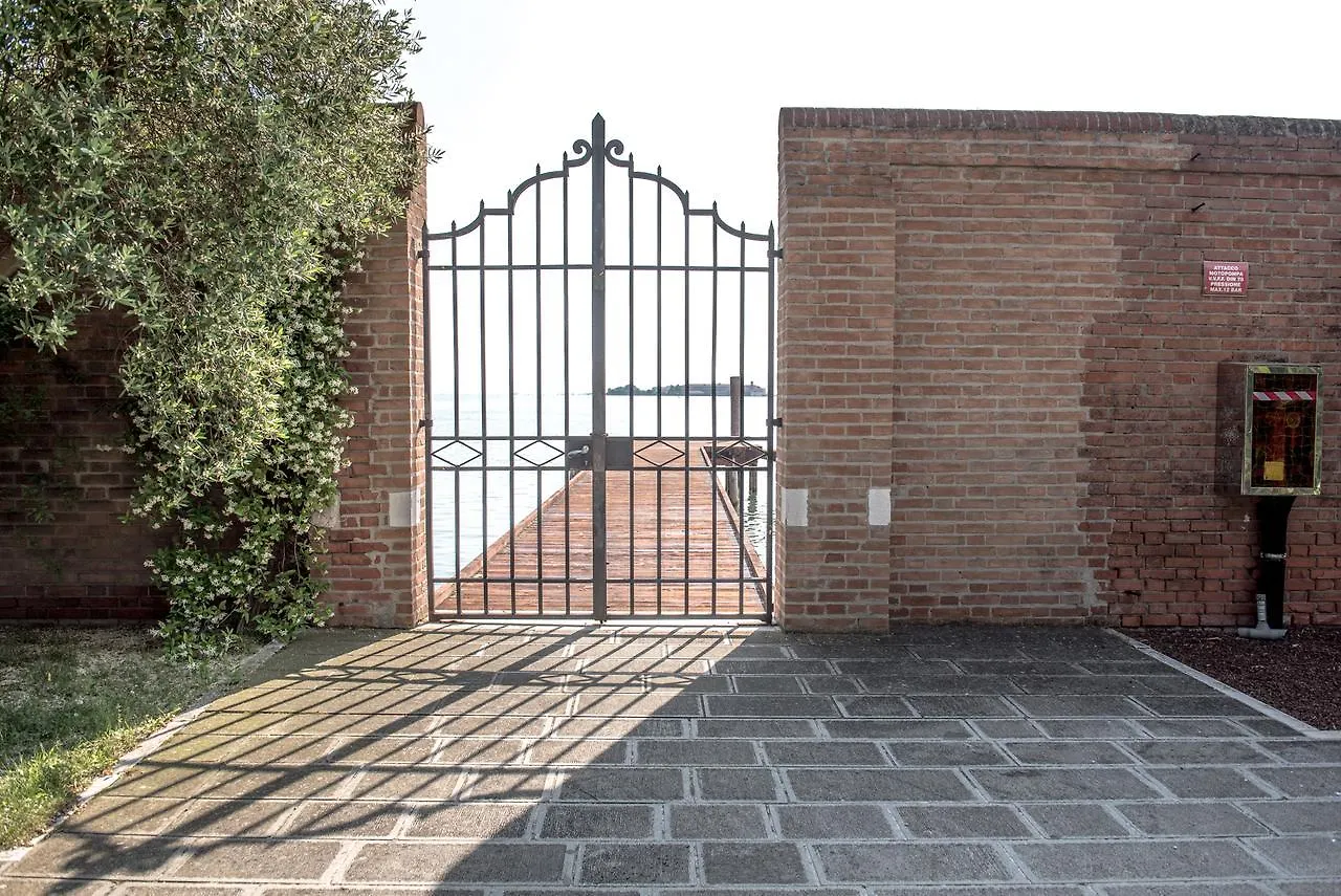 فندق Isola Di San Servolo - Centro Soggiorno البندقية